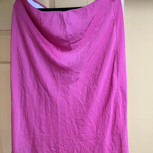 Target a new day bright pink satin skirt size large never worn - Picture 2 of 3